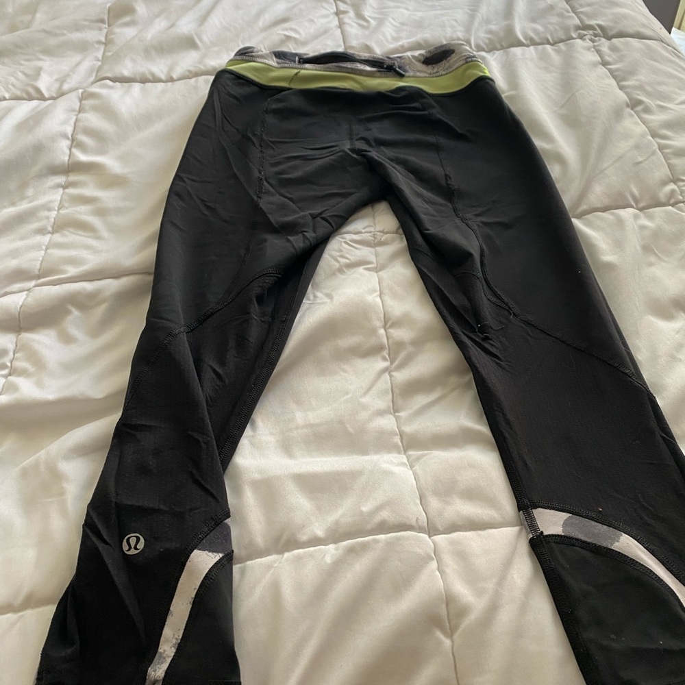 Lululemon cropped light weight.